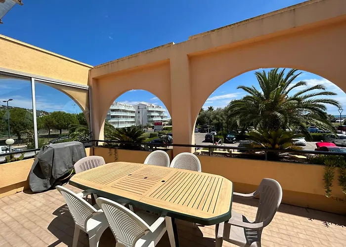 Appartement Vintage De 54M2 Avec Terrasse De 37M2 Vue Mer A Sete
