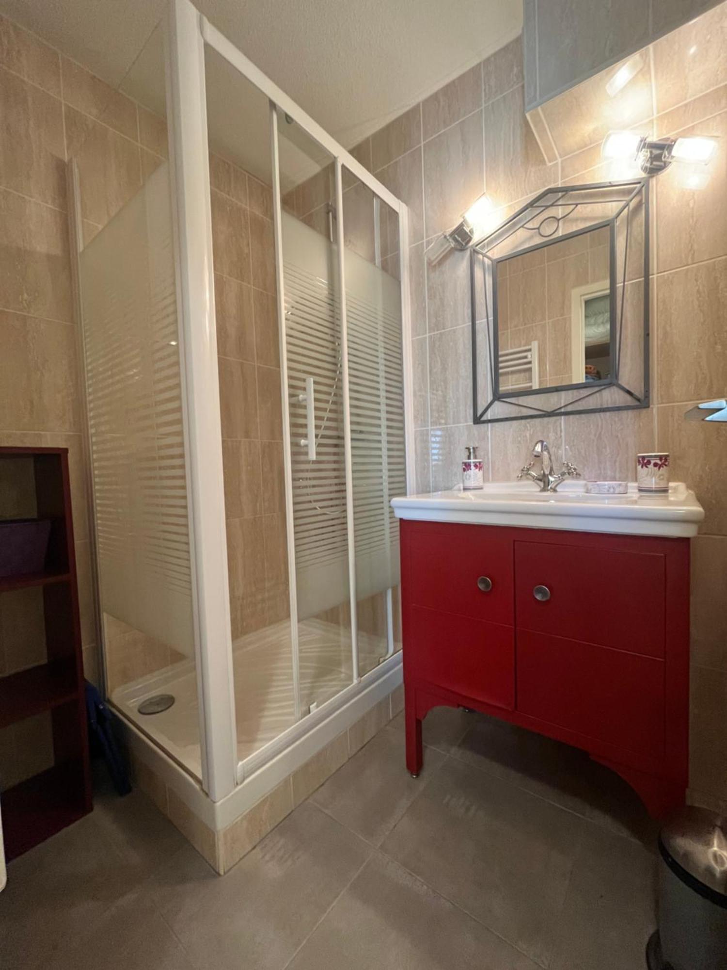 Vintage De 54m2 Avec Terrasse De 37m2 Vue A Apartment Sete